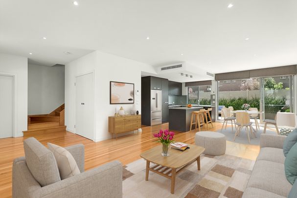 9B Wattletree Road ARMADALE - Photo 1