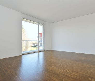 "Träumen Sie nicht schon lange von einer Wohnung mit Sitzplatz?" - Photo 2