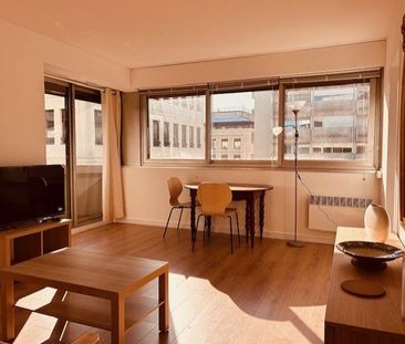 Location Appartement 2 pièces 44m² BORDEAUX 33000 - Photo 2