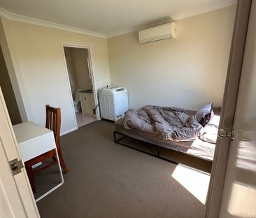 Bayswater - Photo 1