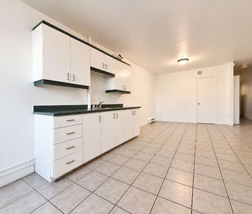 1 CH - 1 SDB - Montréal - $1,025 /mo - Photo 1