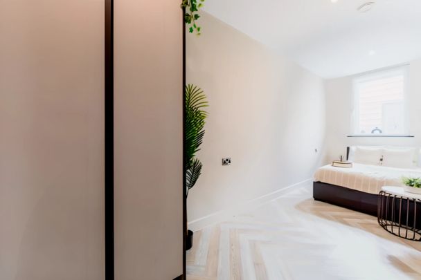 Silver 1 Bed Apartment - Photo 1