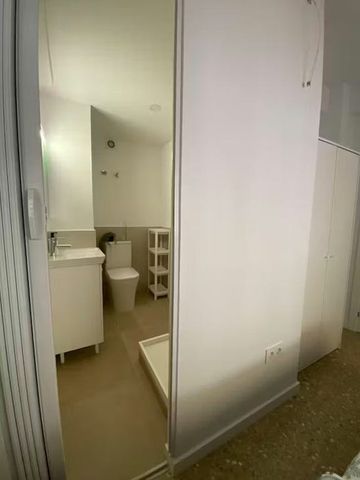 Carrer Joan Lluis Vives, Manises, Valencian Community 46940 - Photo 2