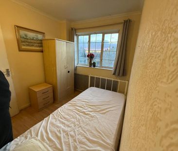 1 bedroom in a house share to rent - Photo 5