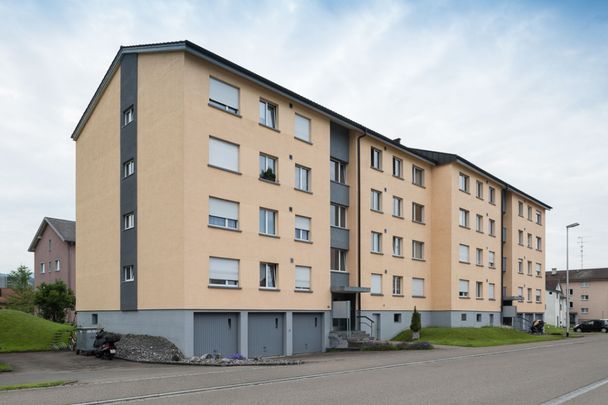 SCHÖNE Wohnung an guter Lage - Foto 1