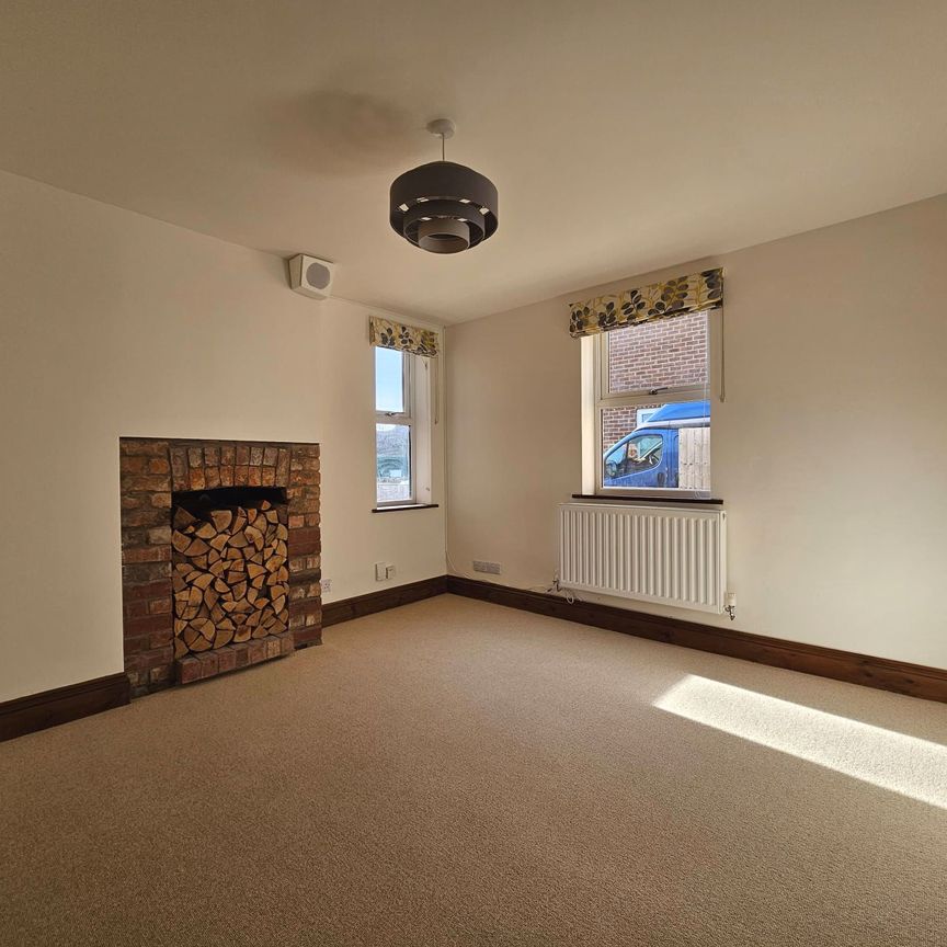 Cheltenham Road, Gloucester, GL2 - Photo 1