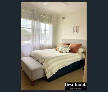 Freestanding House in Idyllic Street - Photo 1