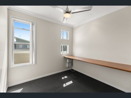 Executive Modern Townhouse – Secure Gated Complex - Photo 5