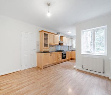 2 bedroom maisonette to rent - Photo 2