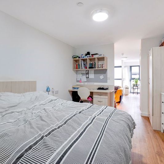 271 Sturry Road, Canterbury - Photo 1