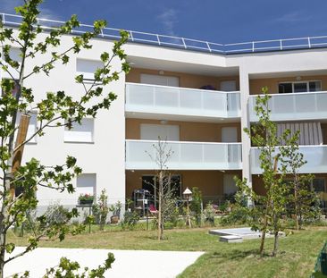location Appartement T2 DE 43.43m² À LE HAILLAN - Photo 1