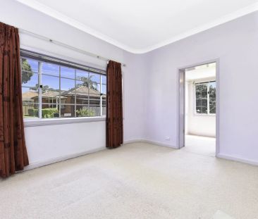 Four bedroom family home in convenient Burwood location - Photo 2