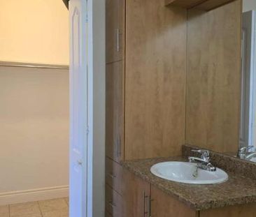 2 1/2 avec balcon secteur en demande - Photo 2