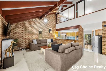 17 Harrington Crescent, Leeming WA 6149 - Photo 4