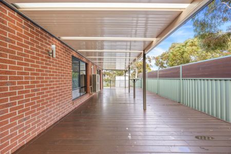 Spacious Modern Home with Large Outdoor Entertainment Area - Photo 3