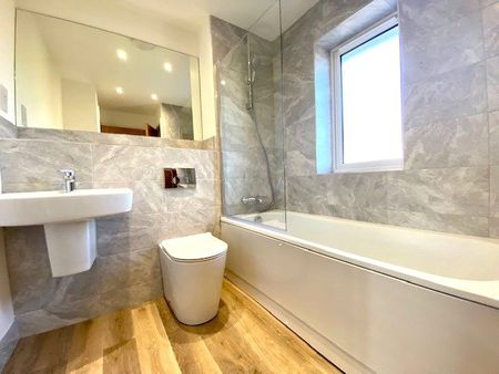 3 bedroom terraced house to rent - Photo 5