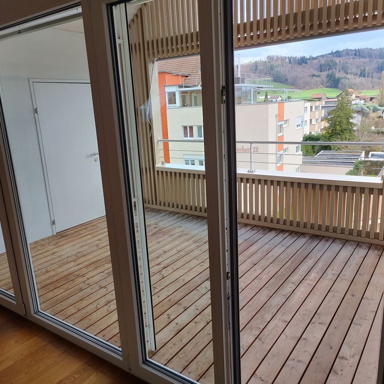 1 MONAT MIETZINSFREIE ZEIT - 2.5-ZIMMER DACHWOHNUNG MIT BALKON - Foto 1