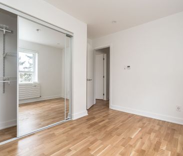 39 Riverwood Parkway - Photo 2