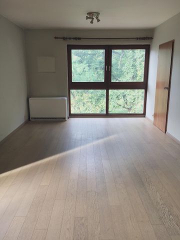 Instapklaar appartement met 2 slaapkamers te Genk Centrum - Photo 3