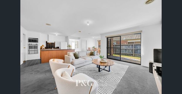 🏡 Fresh, Spacious & Family-Ready in a Prime Location! - Photo 1