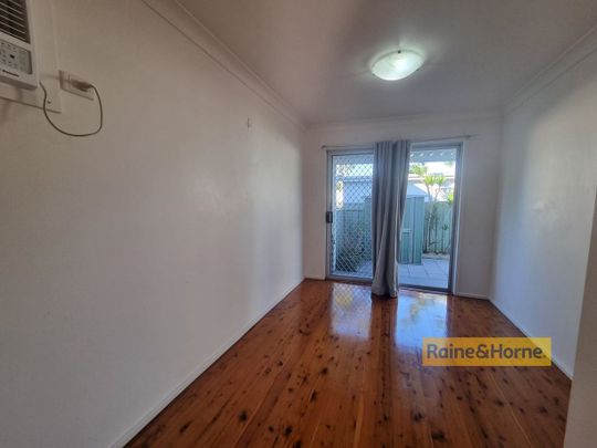 IMMACULATE 4 BEDROOM FAMILY HOME - Photo 1