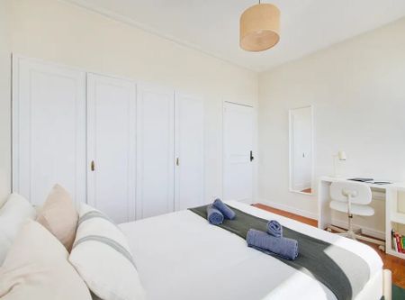 Rua Latino Coelho, Lisbon, Lisbon 1050-132 - Photo 2