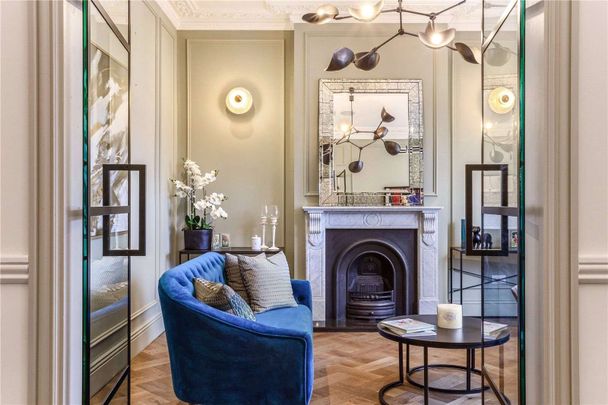 An exceptional, newly refurbished six bedroom house with off-street parking COI Cand studio annexe. - Photo 1