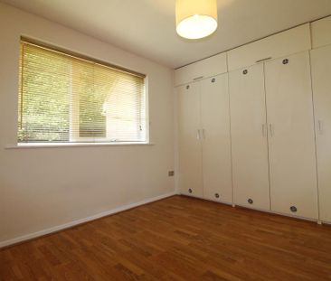 1 bedroom ground floor flat to rent - Photo 4