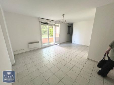 Location Appartement 2 pièces 55m² LOUVROIL 59720 - Photo 2