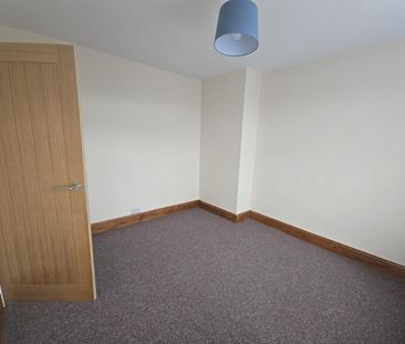 3 Bed Terraced House, Beaufort Road, BS15 - Photo 4