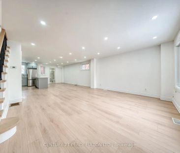 194 KENNEDY ROAD - Photo 3