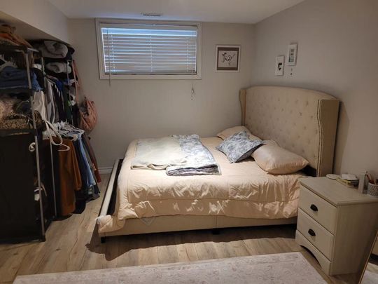 For Lease - 406 Woodbine Avenue, Kitchener, Ontario - Photo 1