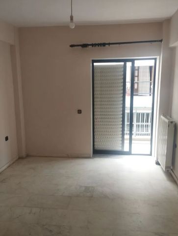 Studio/Γκαρσονιέρα για ενοικίαση Πλατεία Δημοκρατίας (Αμπελόκηποι) - Photo 4