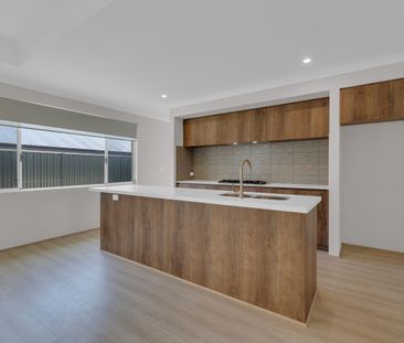 Lovely Three Bedroom Home in Baldivis - Photo 3