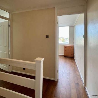 3 bedroom property to rent in London - Photo 1