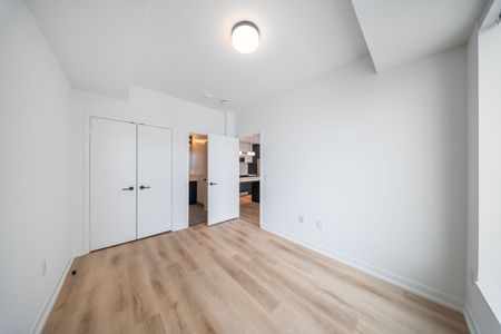 For Lease - 5 York Garden Way Unit# 911, Toronto, Ontario - Photo 4