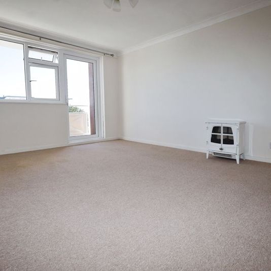 Sea View and Balcony – Grove Road, Bournemouth - Photo 1