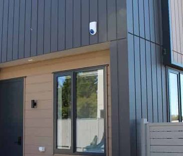 Charming Karaka Townhouse for Rent - Photo 5