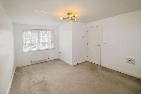 Fetlock Drive, Bradford, BD2 - Photo 3