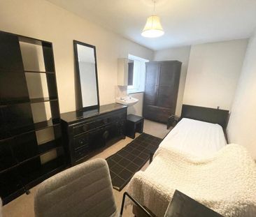 18 bedroom house share to rent - Photo 2