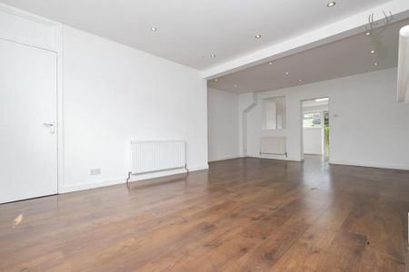 3 bedroom terraced house to rent - Photo 2