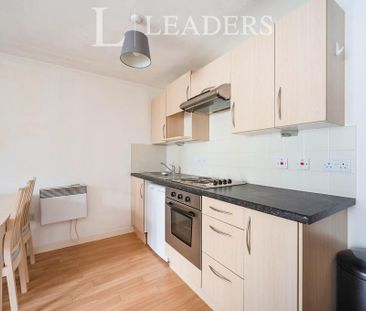 Studio to rent - Photo 5