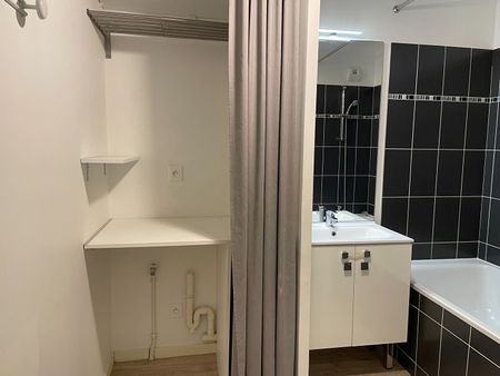 Location Appartement 3 pièces 56m² - Photo 3