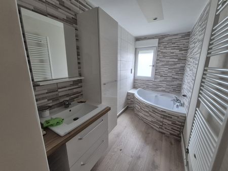 Location Appartement 5 pièces 104m² CALAIS 62100 - Photo 4