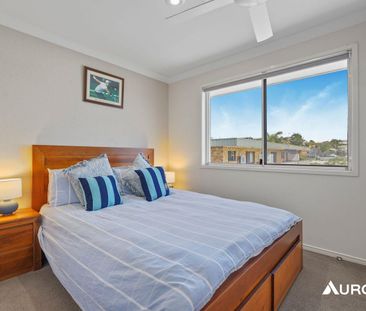 Secluded Townhome In The Heart Of Hawthorne! - Photo 4