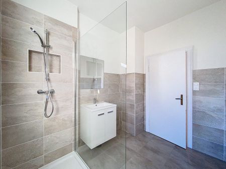 Location Appartement 2 pièces 75m² ECKBOLSHEIM 67201 - Photo 2