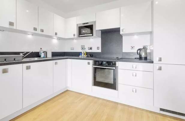 Connaught Heights, Agnes George Walk, London - Photo 1