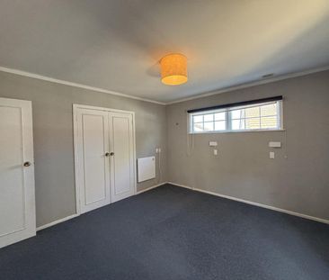 Spacious family home - Photo 2