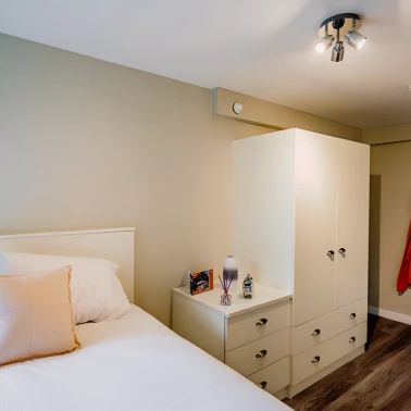 Standard Ensuite - Photo 1