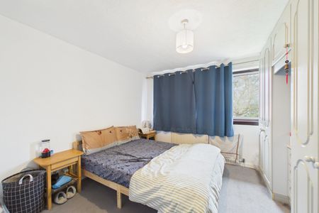 3 bedroom House in Manners Road, Reading - Photo 3